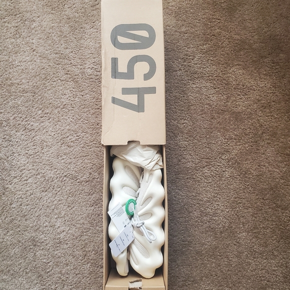 adidas Yeezy 450 Cloud White - Picture 14 of 16